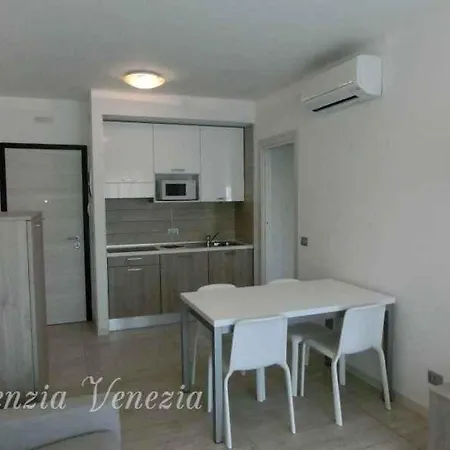 In 34317 Διαμέρισμα *