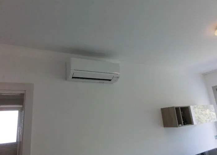 Apartament In 34317 *